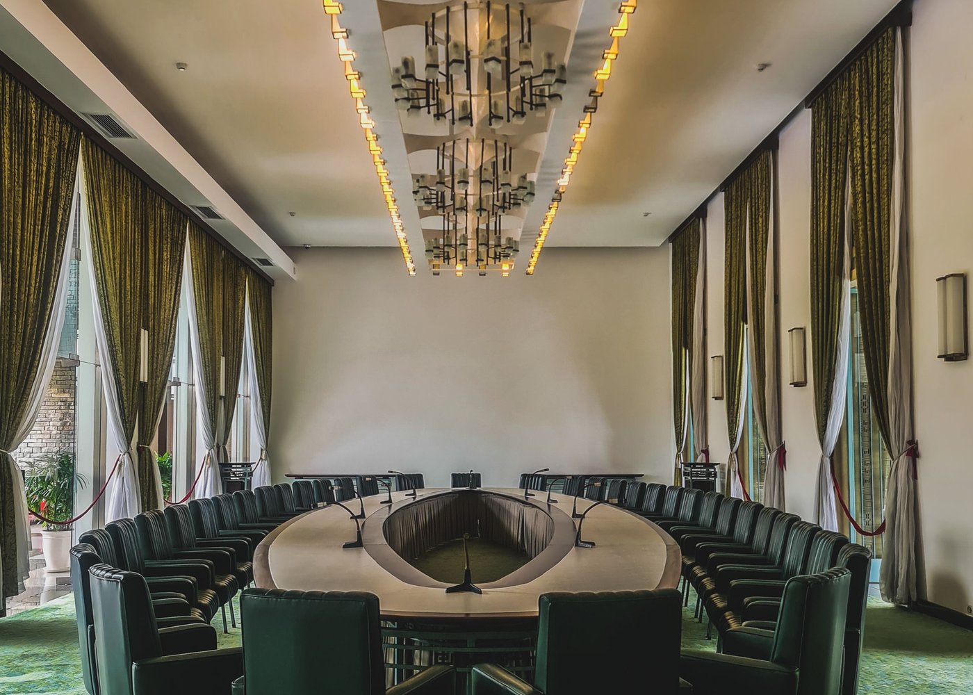 Conference & Meeting Room